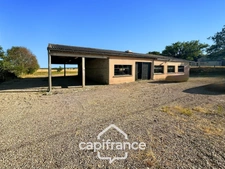 Local/bureau à vendre de 480 m2 sur 4027 m2 de terrain 