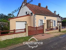 À vendre, maison d’habitation située dans une zone résidentielle avec terrain constructible de 1229 m2 