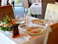 Dpt Allier (03), à vendre ESTIVAREILLES , Murs et Fond ,  Hôtel - Restaurant -Bar ( licence 4 ) 10 minutes de Montluçon