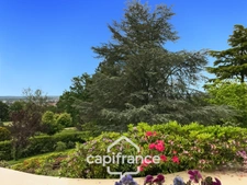 Maison à vendre 9 pièces MONTLUCON (03) sur terrain de 3600 m2 avec piscine et puits .