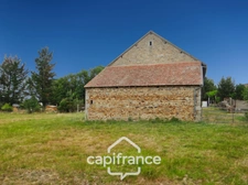 Maison et grange en pierres à rénover – Fort potentiel au cœur du bourg