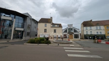 Immeuble de rapport à vendre à Trun (61160) – Proche Argentan et Falaise – Rentabilité locative immédiate