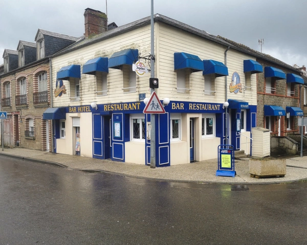 Dpt Orne (61), à vendre BELLOU EN HOULME FDC + Murs Bar restaurant Hôtel 