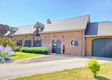 À VENDRE MAISON DE CARACTÈRE 7 pièces de 176m² Secteur AULT (80)