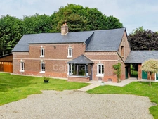 À VENDRE BEAU POTENTIEL POUR CET ANCIEN CORPS DE FERME AVEC GÎTE de 227m² LE MESNIL-RÉAUME (76)