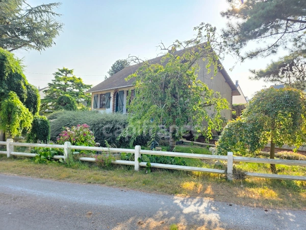 À VENDRE PAVILLON TRADITIONNEL SUR SOUS-SOL COMPLET, TERRAIN DE PLUS DE 1 600m² à LE TREPORT (76)