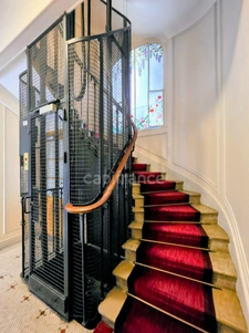 À VENDRE DUPLEX HAUSSMANNIEN DE 110 M² AVEC BALCON ET VUE SUR LA TOUR EIFFEL à NEUILLY SUR SEINE (92)