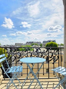 À VENDRE DUPLEX HAUSSMANNIEN DE 110 M² AVEC BALCON ET VUE SUR LA TOUR EIFFEL à NEUILLY SUR SEINE (92)