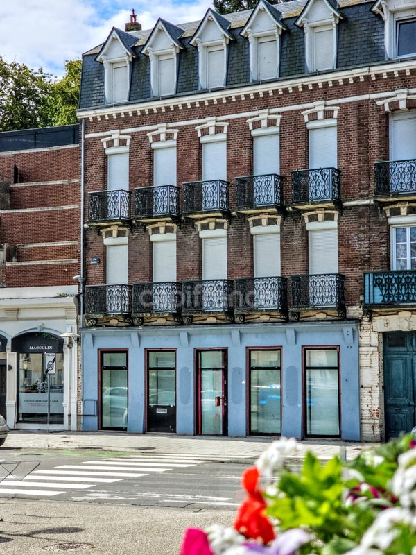 A VENDRE LOCAL COMMERCIAL situé au TREPORT 76470