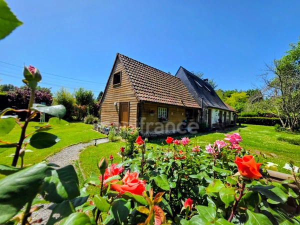 À VENDRE CHARMANTE MAISON NORMANDE DE CARACTÈRE AVEC PARC PAYSAGÉ Secteur CRIEL SUR MER (76)