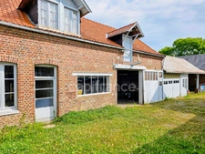 À VENDRE BÂTISSE EN BRIQUE À RENOVER d'environs 130 m² avec dépendances à Friville-Escarbotin 80