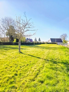 À VENDRE TERRAIN CONSTRUCTIBLE de 2 262 m² dans un environnement calme et verdoyant à GUERVILLE (76)