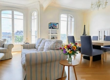 À VENDRE DUPLEX HAUSSMANNIEN DE 110 M² AVEC BALCON ET VUE SUR LA TOUR EIFFEL à NEUILLY SUR SEINE (92)