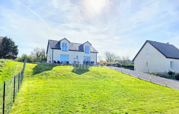 À VENDRE – MAISON CONTEMPORAINE MODULABLE EN DEUX LOGEMENTS – 6 PIÈCES – 100 m² – CRIEL-SUR-MER (76)