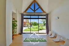 Propriété avec gîtes et chambres d’hôtes dans dépendances séparées et Maison bressane rénovée de 140 m² – Terrain 4374 m² –LOUHANS (71500)