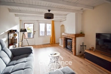 Maison de plain-pied entièrement rénovée avec jardin clos, dépendance et charme authentique – Secteur LONS LE SAUNIER (39000), BLETTERANS (39140), LOUHANS (71500)