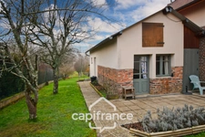Maison de plain-pied entièrement rénovée avec jardin clos, dépendance et charme authentique – Secteur LONS LE SAUNIER (39000), BLETTERANS (39140), LOUHANS (71500)