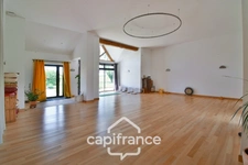 Propriété avec gîtes et chambres d’hôtes dans dépendances séparées et Maison bressane rénovée de 140 m² – Terrain 4374 m² –LOUHANS (71500)