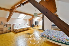 Maison de plain-pied entièrement rénovée avec jardin clos, dépendance et charme authentique – Secteur LONS LE SAUNIER (39000), BLETTERANS (39140), LOUHANS (71500)