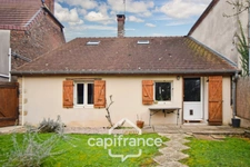 Maison de plain-pied entièrement rénovée avec jardin clos, dépendance et charme authentique – Secteur LONS LE SAUNIER (39000), BLETTERANS (39140), LOUHANS (71500)