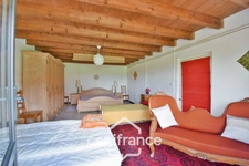 Propriété avec gîtes et chambres d’hôtes dans dépendances séparées et Maison bressane rénovée de 140 m² – Terrain 4374 m² –LOUHANS (71500)