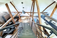 Bien d'exception, maison de village triplex unique de 285 m2 à vendre à ALLONZIER LA CAILLE (74), rénovée haut de gamme