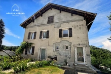 Maison d'habitation rénovée à vendre 7 pièces THUSY (74), terrain de 1ha 40a 83ca