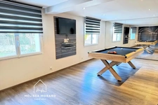 Bien d'exception, maison de village triplex unique de 285 m2 à vendre à ALLONZIER LA CAILLE (74), rénovée haut de gamme
