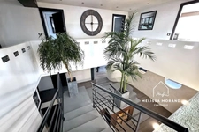 Bien d'exception, maison de village triplex unique de 285 m2 à vendre à ALLONZIER LA CAILLE (74), rénovée haut de gamme