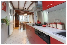 Dpt Charente Maritime (17), à vendre proche de SAINTES maison P5 de 117 m² - Terrain de 2 698,00 m² 