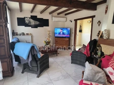 Dpt Charente Maritime (17), à vendre proche de SAINTES maison P5 de 117 m² - Terrain de 2 698,00 m² 