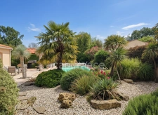 House 191 m² – 4 bedrooms, one with a converted studio – Swimming pool – Relaxation area – Between Saintes and Royan