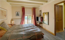 Property for sale 8 rooms (01200) Renovated 19th century farmhouse, 1.2 hectares of nature and breathtaking panoramic view! 