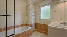 Appartement à vendre 3 pièces FERNEY VOLTAIRE (01)   87 m² habitables avec terrasse de 100 m² et jardin privatif
