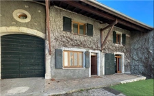 House for sale, 6 rooms, THOIRY (01) Charming village house - 240 m² living space - Garden - Barn