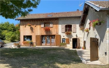 Property for sale 8 rooms (01200) Renovated 19th century farmhouse, 1.2 hectares of nature and breathtaking panoramic view! 