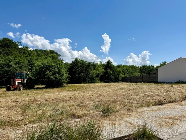 Terrain à vendre de 701,00 m² FOURAS (17)
