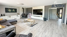 🏡 Maison d’architecte 2010 – 5 chambres – Terrain de 1 600 m² – Centre-ville de Petite-Forêt