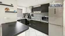 Et si votre prochaine maison était déjà prête à vous accueillir ? 113 m², 4 chambres, véranda de 25 m² et aucun travaux à prévoir.