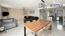 Et si votre prochaine maison était déjà prête à vous accueillir ? 113 m², 4 chambres, véranda de 25 m² et aucun travaux à prévoir.
