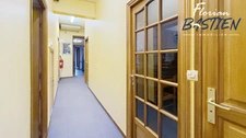 IMMEUBLE PROFESSIONNEL DE 250 M² – CABINET DE KINÉSITHÉRAPIE ÉQUIPÉ