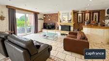 Volumes exceptionnels, semi plain-pied, appartement indépendant et parcelle de plus de 2 200 m²