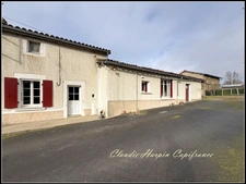 Maison à vendre 3 pièces VOUHE (79) environ 67 m² habitable, grandes dépendances - terrain 1147 m²