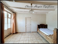 House for sale, 5 rooms, Mazières-en-Gâtine (79). Village house to renovate, plot approximately 323 m² / 2 possible dwellings