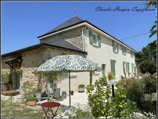 House for sale, 8 rooms, AIRVAULT (79) - 2769 m² plot - 5 bedrooms - pond - 288 m² living space