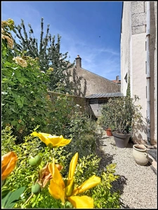 3-room apartment for sale in PARTHENAY (79), 95.24 m², in a remarkable building with a private terrace.