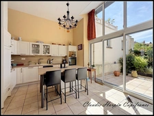 3-room apartment for sale in PARTHENAY (79), 95.24 m², in a remarkable building with a private terrace.