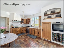 Maison à vendre 8 pièces  (79) CHATILLON-SUR-THOUET - 219 m² hab 4 à 6 ch - terrain environ 2500 m²
