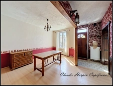 House for sale in PARTHENAY (79) - 6 rooms - 4 bedrooms - plot of approximately 250 m² - close to the town center