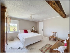 House for sale, 8 rooms, AIRVAULT (79) - 2769 m² plot - 5 bedrooms - pond - 288 m² living space